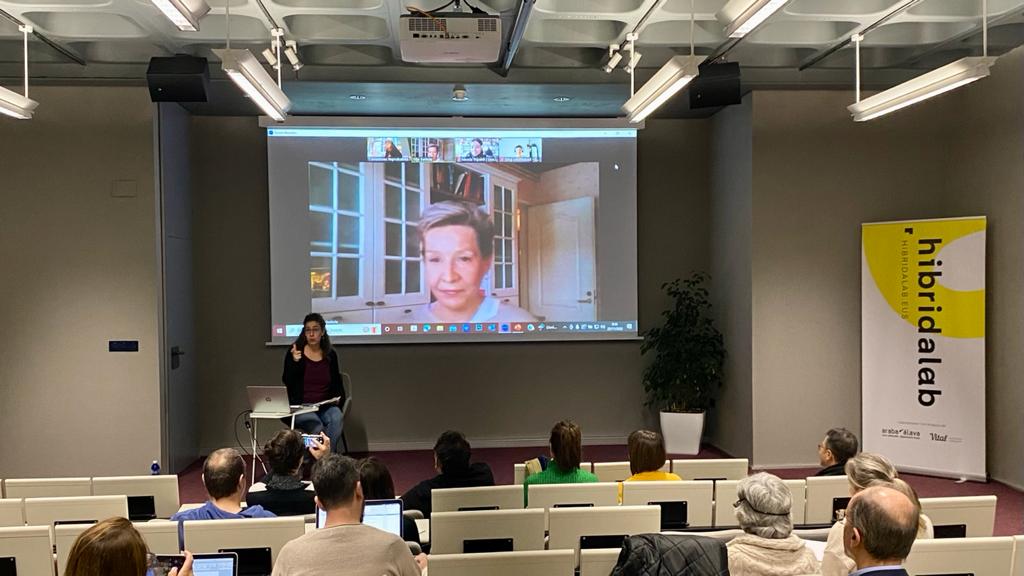 Conexionesimpro's tweet photo. Esta mañana en @hibridalab_eus presentamos los resultados del proyecto #STEAMProcess junto a Silja Suntola @xamkfi, Alessia Tripaldi @Sineglossa_ y Diba Mokhtabad Amrei #ChangemakerAB.
Acceso al material en abierto: https://t.co/ghCb8nd43e
#STEMtoSTEAM #ErasmusPlus https://t.co/Rtg4NpuTor