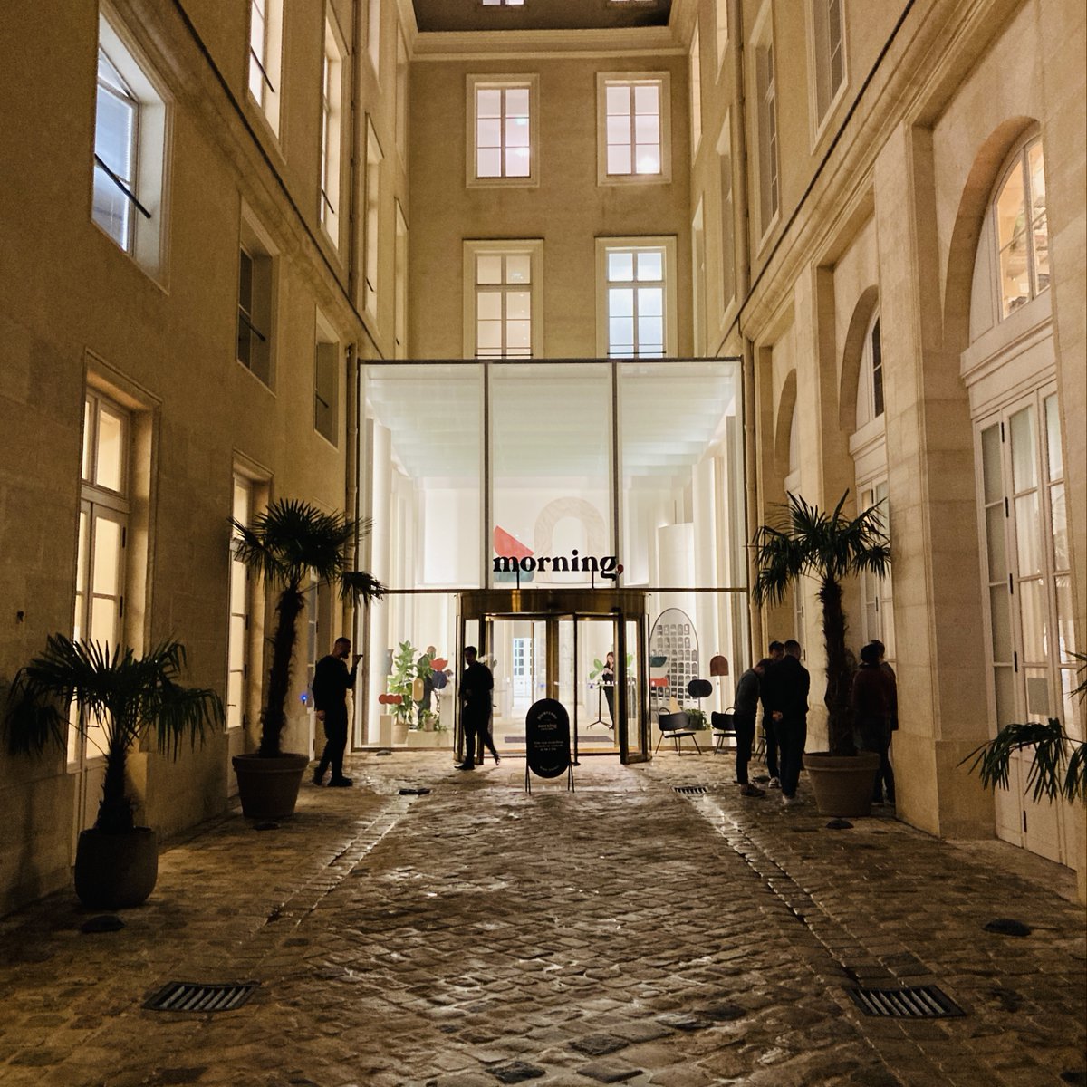 Merci <a href="/AdrienMkg/">Adrien</a> et <a href="/figma/">Figma</a> pour l’invitation à cette belle soirée Designers @ Work.

👏speakers 
Amélie Boucher <a href="/D_EDGE_Hosp/">D-EDGE</a>
Lucie Bordelais <a href="/figma/">Figma</a>
Virginie Coux <a href="/InnoThiga/">Thiga</a>
Benoît Drouillat <a href="/interactif/">Luc Le lievre</a>
David Chriqui @mozzaio
Mathias Frachon <a href="/theproductcrew/">Mathias Frachon</a>

#productdesign