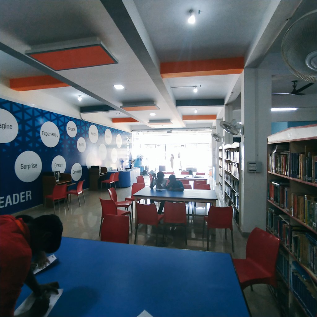 bamon_13_'s tweet image. #day11 #FXEC ❤️ 
#Skilldevelopmentcourse #electronicsLab
#library #classBunk 🤪
