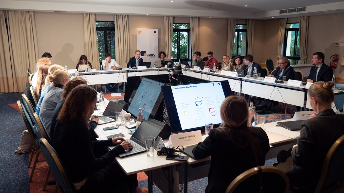 EUAsylumAgency's tweet image. Representatives from 26 🇪🇺 Member States discussed the #EUAA’s country operations &amp;amp; support to #asylum &amp;amp; reception systems, incl. #TemporaryProtection, at the Agency’s NCPs Network Meeting.

They also supported further establishing the asylum reserve pool of 500 🇪🇺 MS officials.