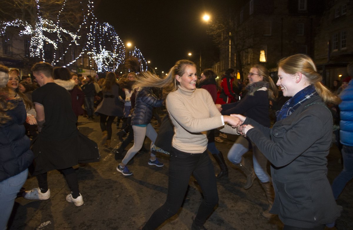 Get along to #StAndrews for a right good Hoolie this Saturday. The town is celebrating #StAndrews Day with a party and you're all invited! 

welcometofife.com/event/the-big-…

#LoveFife #Fife #WelcomeToOurHome #StAndrewsDay