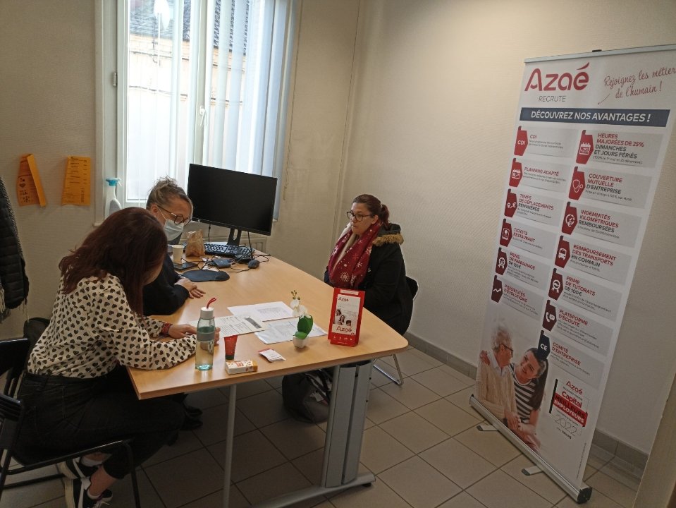 TiphaineFALIZE's tweet photo. Azae recrute avec @poleemploi_HDF et le conseil départemental des auxiliaires de vie et assistants ménager, au sein de la MDSI de Corbie. #Recrutement https://t.co/1O2A5HBR3d