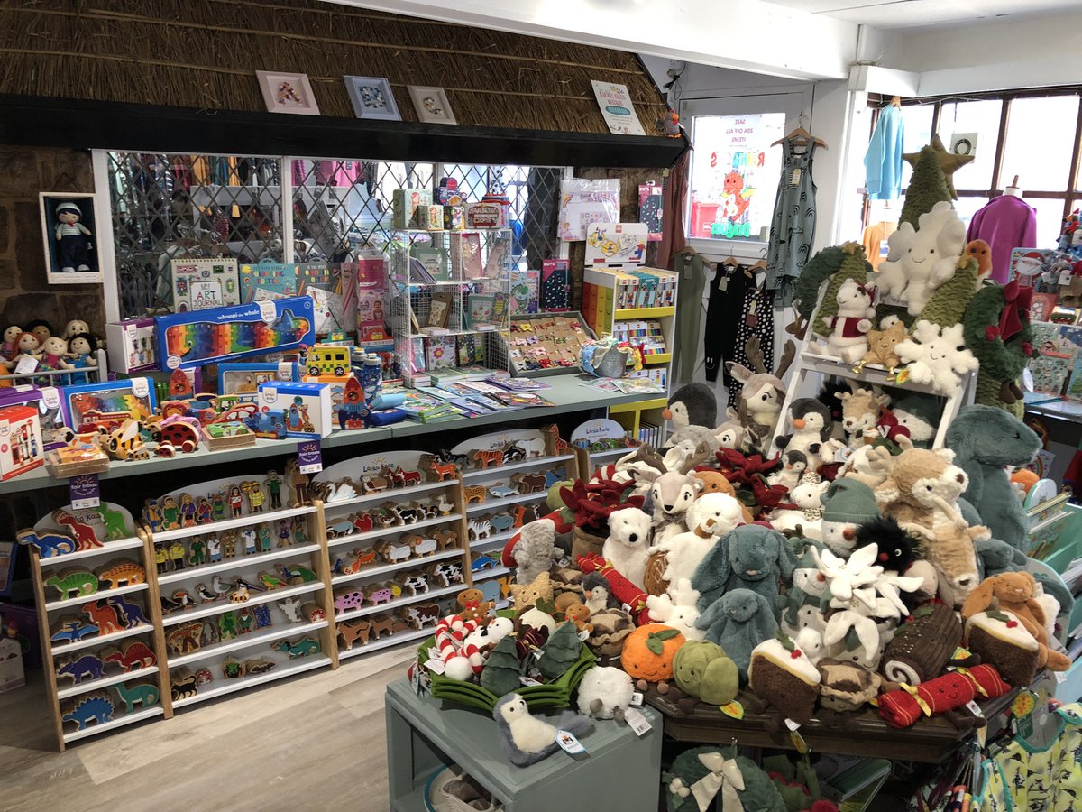 RainbowsDragons's tweet photo. 🎉 Black Friday weekend🎉
Open Friday and Saturday 10am -4pm

We have 20% off all items, including sale items until midnight on Monday 28th November. Available in the shop and via our website: https://t.co/5zRu07EdKK (discount automatically applied at checkout). https://t.co/wgWL7IIUwN
