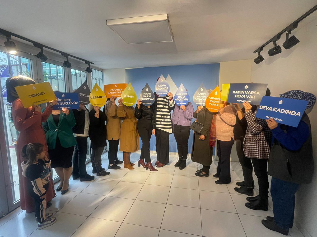 MilliHamza's tweet photo. Adana @adanakadinda Bşk Koordinasyonunda @yuregirdeva_kpb Sn Büşra Tuluk “Kadına Yönelik Şiddet, Önleme Yolları ve Başvuru Mekanizmaları” sunumuyla katılımcılara Türkiye'de Kadına Şiddetin Türleri ve Önlemenin Hukuki Yolları ve Önemine Dair Bilgiler Verdi
#DevaKadında 🌱💧 https://t.co/cv8yWUiXNG
