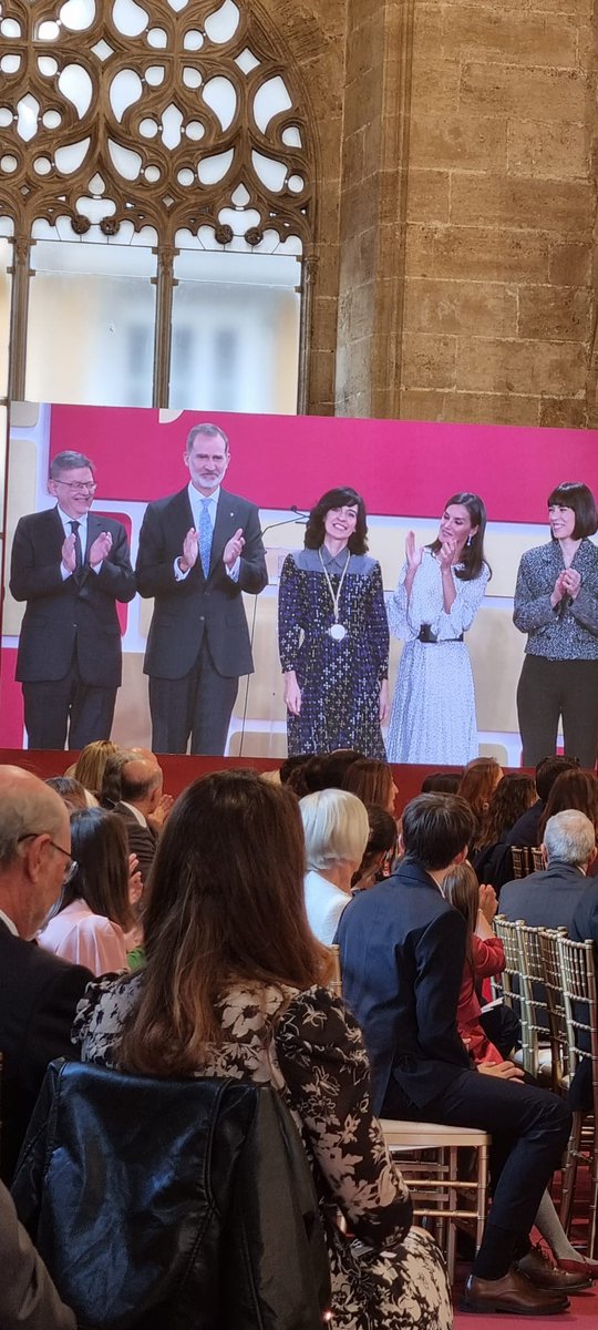 CIPFciencia's tweet photo. Roger Kornberg Nobel Laureate presents homage to Santiago Grisolía #PremiosReiJaumeI Congratulations for the award! #ScienceIsFuture #ScienceInValencia https://t.co/gKhEs1bSeK
