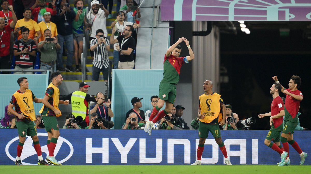 CriisHQ's tweet photo. Cristiano Ronaldo v ghana
#FIFAWorldCup , #Portugal https://t.co/s2sevoJoze
