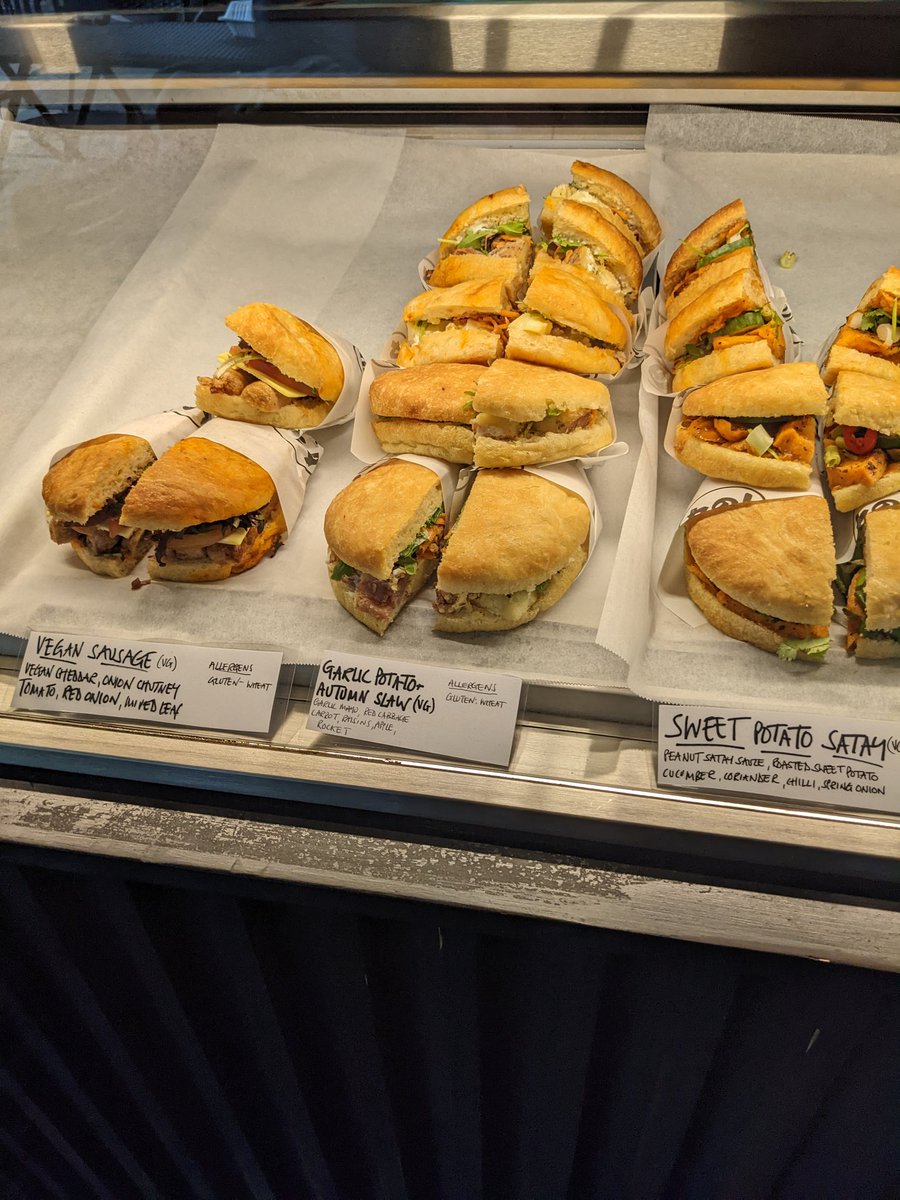 People of Leeds tweet media