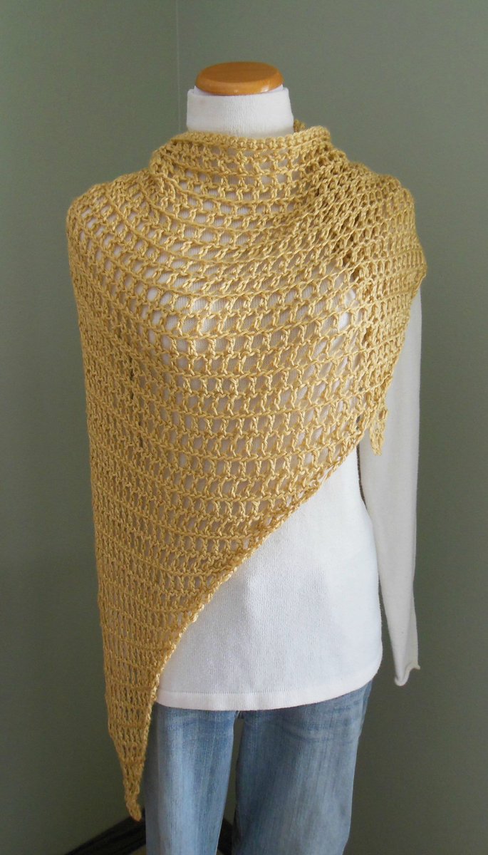 jvozsol's tweet photo. Hand Made Wrap, Crocheted Triangle Scarf, Crocheted Shawl, Light Weight Open Weave Shawl, Wrap, Scarf with Caron Simply Soft in Autumn Maize https://t.co/WY455Tufoj #Etsymntt #EtsySocial #GoldWrap https://t.co/6Kv0OB3GCK