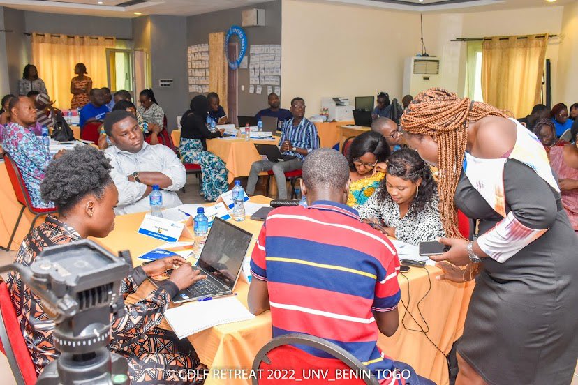 vnubenin's tweet photo. Pendant cette session ls  #UNVBéninTogo ont partagé leur définition du leadership. Un exercice qui a suscité plusieurs réactions sur ls caractéristiques d’un leader. Et vous, quel est votre définition du #Leadership ? 
#CDLF2022 #RetraiteVNU #InspiractionenAction 
#Volunteerism https://t.co/QzNtzEU37t