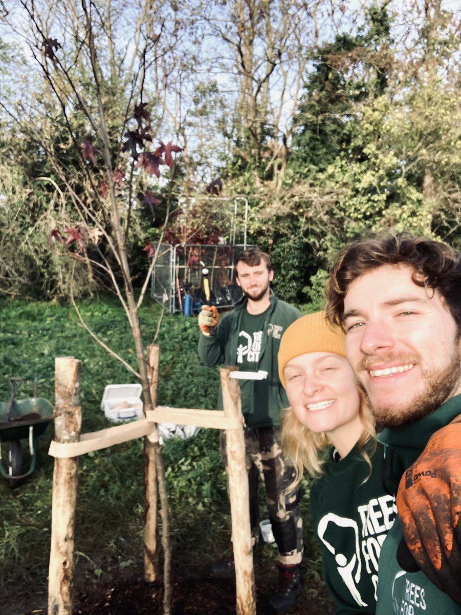 ecoexistUK's tweet photo. Planting liquid ambar in the morning light at Philpot’s Farm with the @TreesforCities crew 🌞 

An action-packed start the day to keep the winter chills at bay 🌳 

https://t.co/bmeiQSYj4K

#ecoexist #NationalTreeWeek https://t.co/CGqV46E9ie
