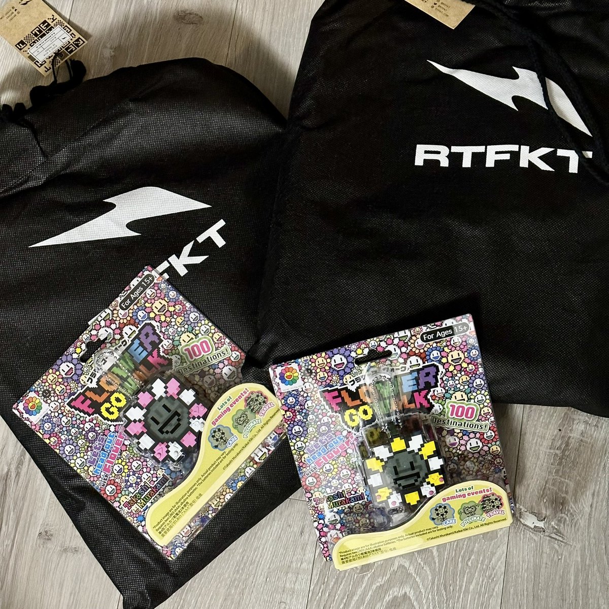 Goodies came in today! 
Can finally wear my RTFKT hoodie while walking my flower pet 🌸