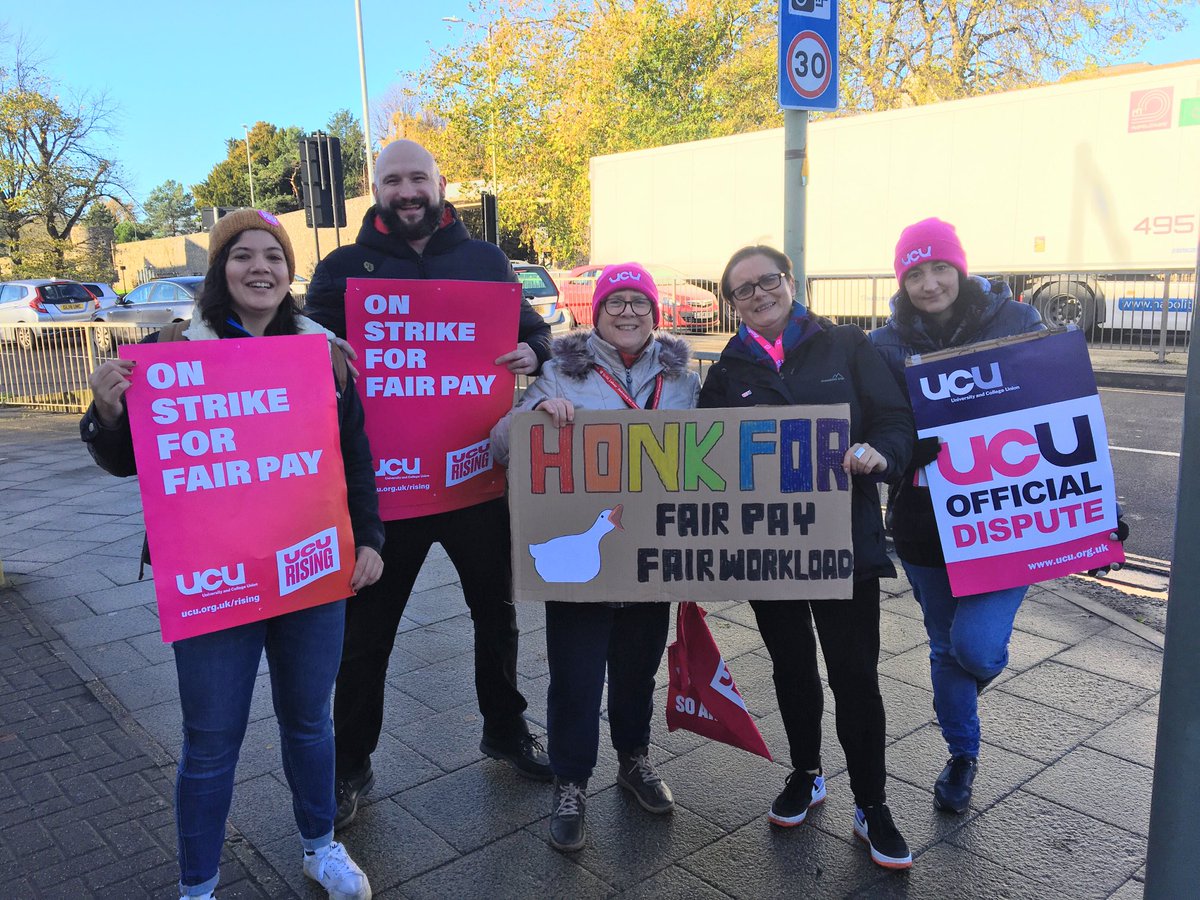 feistywomankent's tweet photo. #ucuRising @canterburyucu https://t.co/wwtmL9BmoV