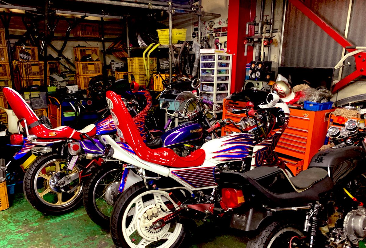 SGS__yuichi's tweet photo. ツーリング参加してない組が片付け手伝ってくれてます👍
そんな仲間たちに感謝w
あとメガホンからキーホルダーがいっぱい来たからプレゼント企画しようかなw
#SGS
#GarageBA
#TOKYOxOKAYAMA https://t.co/povDYAz45c