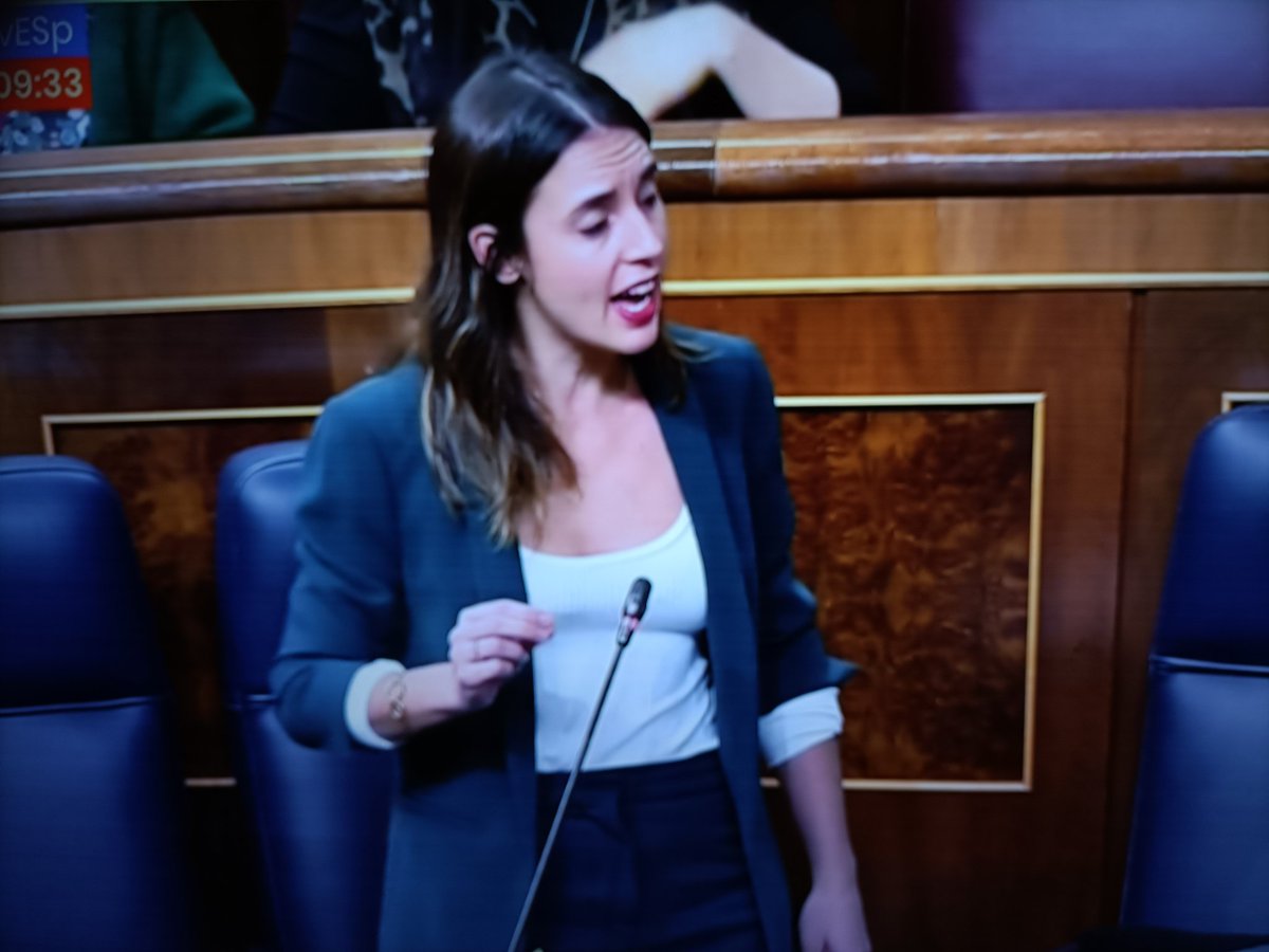 Pero si esta mujer ha dicho la verdad a la loca feminaZis ésta d la "banda d la tarta" a la q habría q recordarle la hemeroteca como han hecho hoy en Espejo Público.!!
Y no se equivoquen con ella, xq sigue insultando a todos los d VOX e incluso al PP.
MENTIROSA. SINVERGÜENZA.!!!!