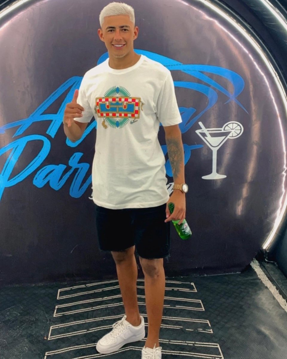 bielfdc03's tweet photo. Obg meu Deus, por mais um ano de vida q vc me abençoe sempre nessa vida q me de muita saúde paz, prosperidade 🙌🏼❤️ è isso 22 de maluco 🤪🥳 https://t.co/jYhiFYCcI9