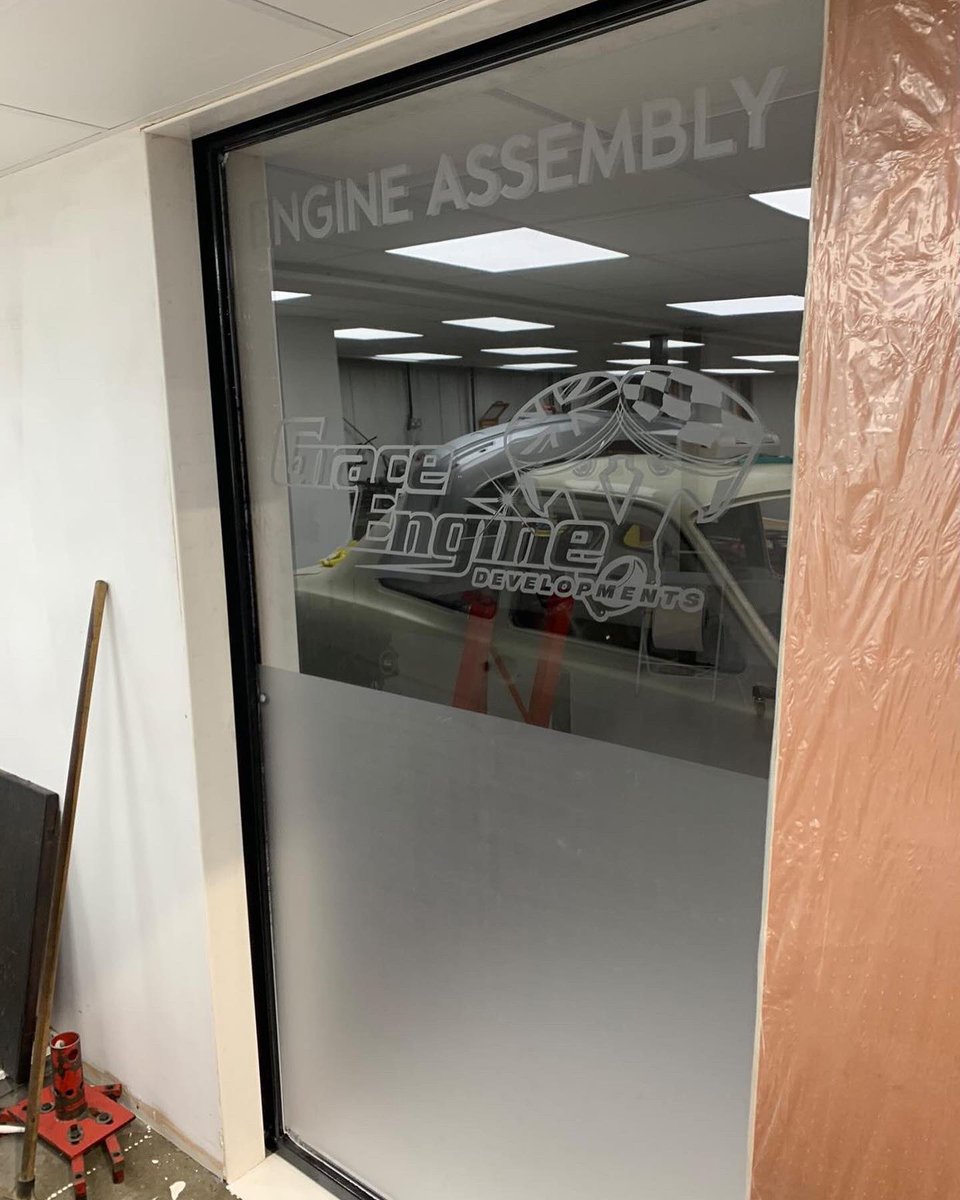 LNGraphicDesign's tweet photo. Grace Engine Developments @Graceengines looking absolutely on point with custom hi-tack printed floor graphics and window etch graphics 👌💯

#lngraphicdesigns #signs #signage #customgraphics #floorgraphics #focalpoint #etchgraphics #windowgraphics #graceenginedevelopments https://t.co/1sAB4ETYNw
