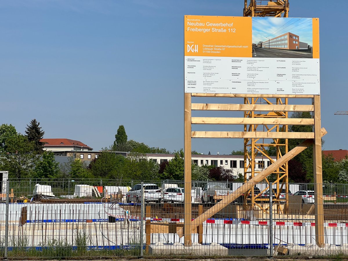 Am Montag 28.11. lädt der Mittelstandverein „proDresden“ wieder zum #Wirtschaftsstammtisch. Dieses Mal blickt OB Dirk Hilbert auf die Wirtschaftsstrategie und Impulse der <a href="/stadt_dresden/">Stadt Dresden</a>. Beginn 19 Uhr auf Schloss Albrechtsberg. Zur Anmeldung ➡️ eforms.dresden.de/intelliform/as…