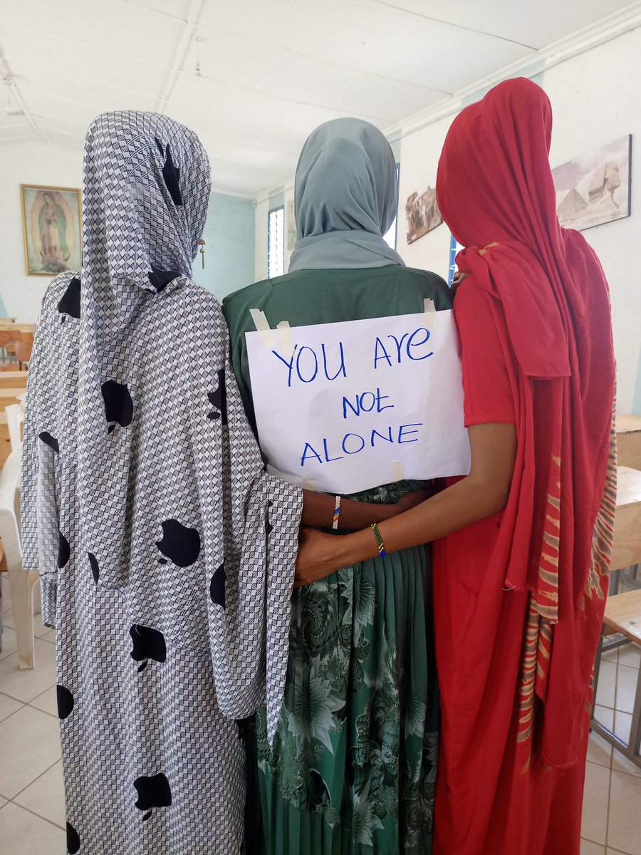 EvaDarare's tweet photo. Celebration of international day for elimination of GBV against women and girls.
#womenrightsarehumanrights #saynotogbv #REPORTGBV #TakeAction #voiceitout #Rapeisunacceptable #NOTOVIOLENCE https://t.co/rHl1YiSheA