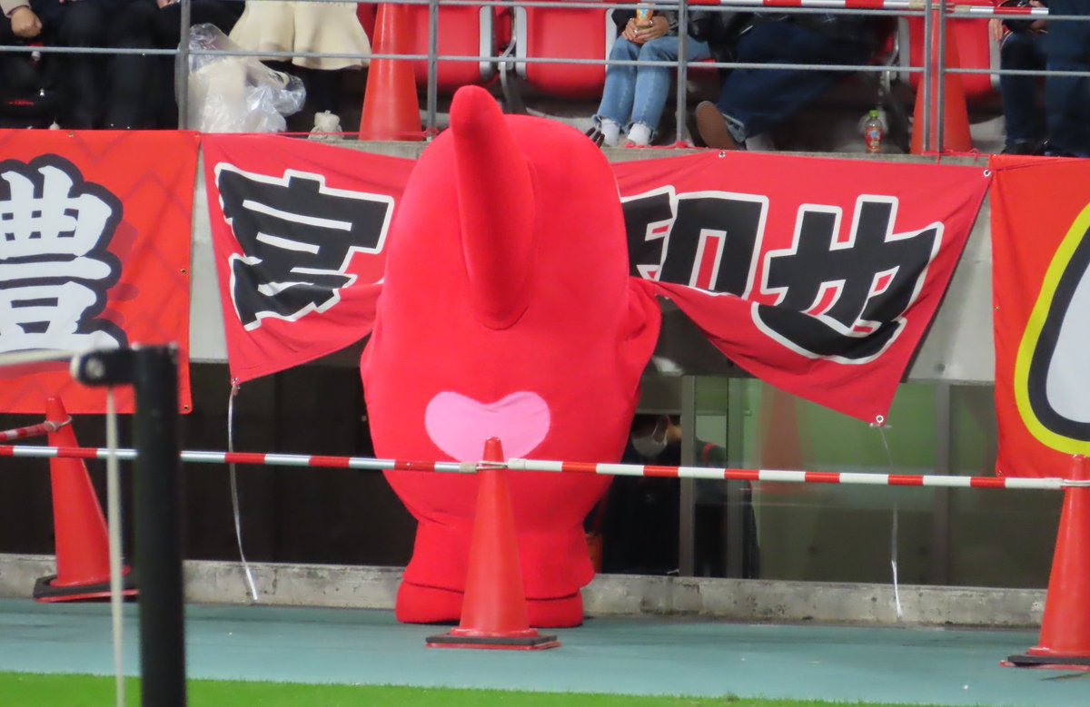 grampus_7_'s tweet photo. グララ😢
その気持ちわかるよ😭 https://t.co/yQU8tmu7pD