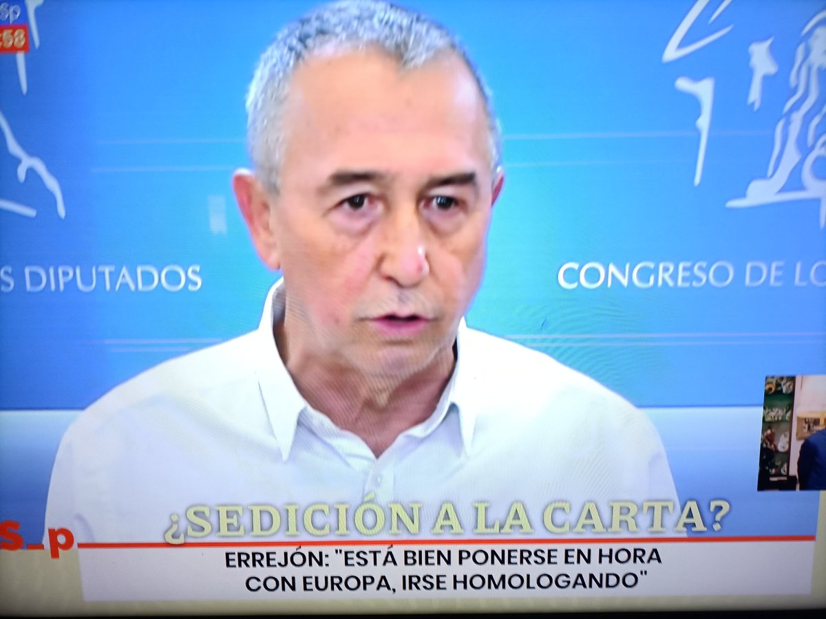 Mira so-merluzo"choro"lo q debería hacer este país, es irse cuanto antes d la UE como bien ha hecho Gran Bretaña, pues ha visto como Bruselas quería acaparar hasta su Justicia, y x ahí, no pasan los británicos.
Aquí, la Justicia está supeditada a las últimas resoluciones d la UE.