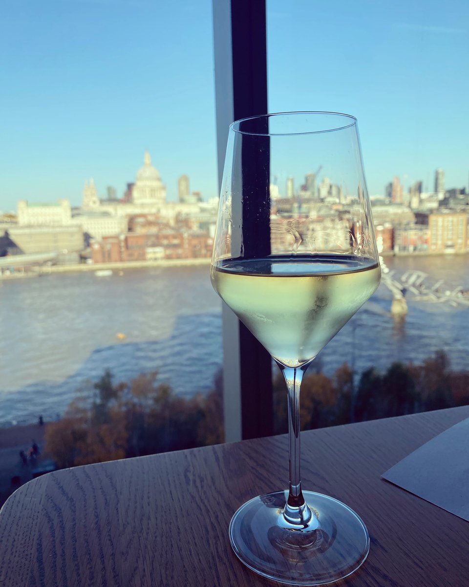 weevic18's tweet photo. Nice view for lunch. Some very nice wine, delicious food and a cheeky new episode of @MCabournSmith podcast Crushed #kitchenandbar  #tatemodern #ladywholunches https://t.co/tXzZ8bY4MS