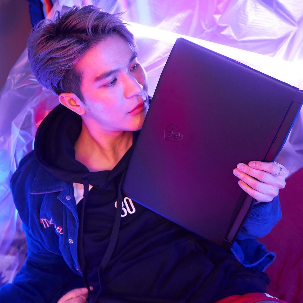 msigaming's tweet photo. Thin GF63 & Katana GF with their sleek and portable design, making your on-the-go gaming stylish😎
Which one's your favorite? Comment below to tell us!
https://t.co/Hn1UBRc1Zy
https://t.co/kLc7Zxu6h1
https://t.co/DMnorpE76v
#MSI #GF63 #Katana #Gaming #Laptop https://t.co/E4ZbZ3GEvD