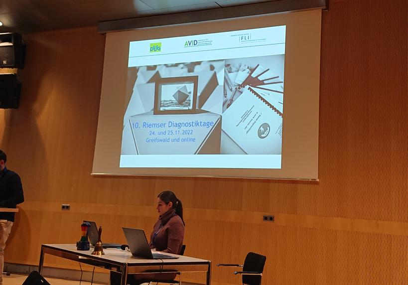 CMBachofen's tweet photo. Great exchange on all topics concerning #Tiersechendiagnostik and informative presentations by the experts from the #friedrichloefflerinstitute at the #riemserdiagnostktage in #greifswald . Looking forward to next year! https://t.co/vnTycaER0c