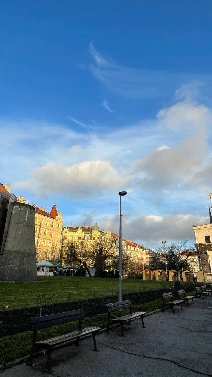 OdohertyOrla's tweet photo. If you donโt feeling reading my blog, I wonโt be offended.But please do enjoy some nice photos in Prague today, 12 days post surgery๐ค (or you could read the blog ๐). #Prague #neighborhood #nearlychristmas #readtheblog https://t.co/HJyRhCvF03