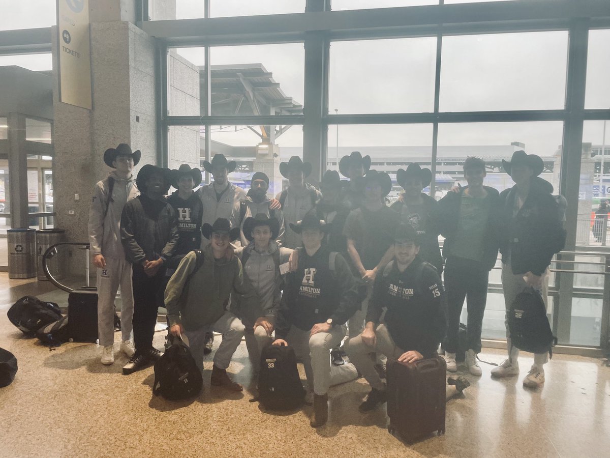 HamCollMBBall's tweet photo. Good bye Texas. We had an incredible trip and are so thankful to everyone that made this possible. #LetsGoBlue https://t.co/iiJXNL06I3