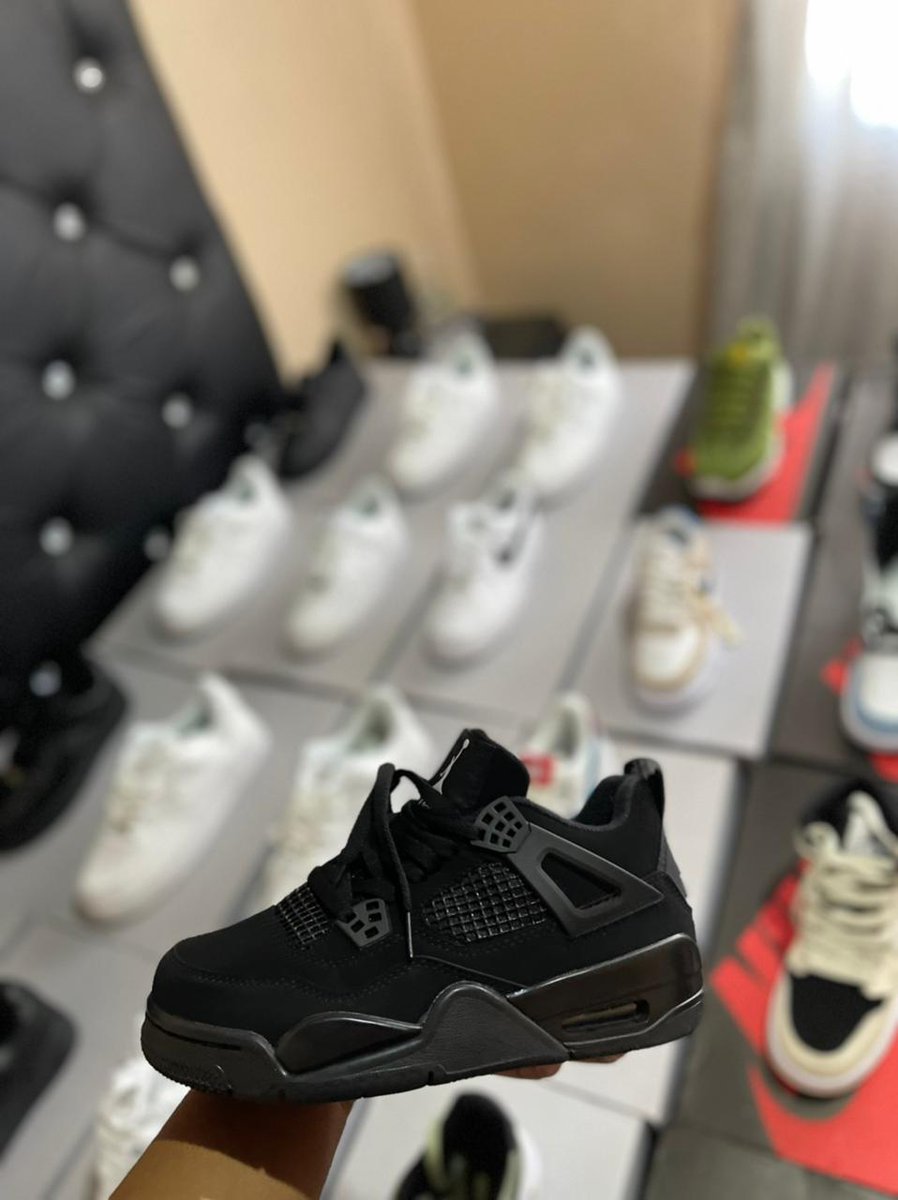 seemorecontent's tweet image. Client's Order: R2 000.00 "Nike Air Jordan Retro 4 Black Cat"
Send a DM to shop

3-5 delivery days.🇿🇦
#BlackFridayYeti