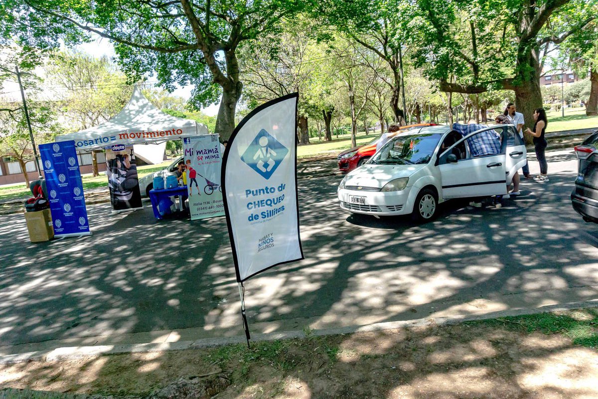 Estuvimos junto a <a href="/ADISIV_/">@ADISIV</a> realizando el chequeo de las sillitas de retención infantil en el Parque Urquiza. 
Enseñamos a los padres la correcta colocación de la sillita para garantizar la seguridad de los más chiquitos.
Más seguridad vial para reducir siniestros.
