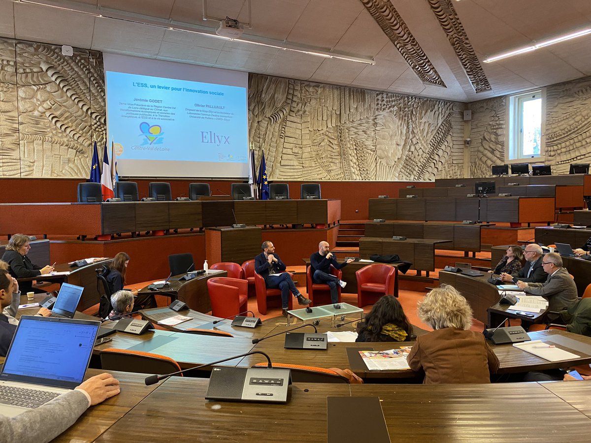 fradetstephane's tweet photo. L’ess est un levier pour l’innovation sociale. Atelier avec @godet_jeremie, Vive-president de la @RCValdeLoire et Olivier Pallault, dirigeant de @ScopEllyx. #CORESS @cress_centre @Mut_MFCVL @hmutuelle @groupe_mgen @MAIF @MacifAssurances @vyv3cvl https://t.co/mEY2NRPNMa