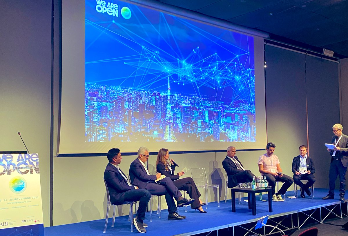 Payvolution's tweet photo. #salonepagamenti È da poco iniziata la #sessione #Fintech c’è vita moderata da @MaxCerof in sala BLUE2 #payvolution #weareopen22 https://t.co/HX7KDm5E4L