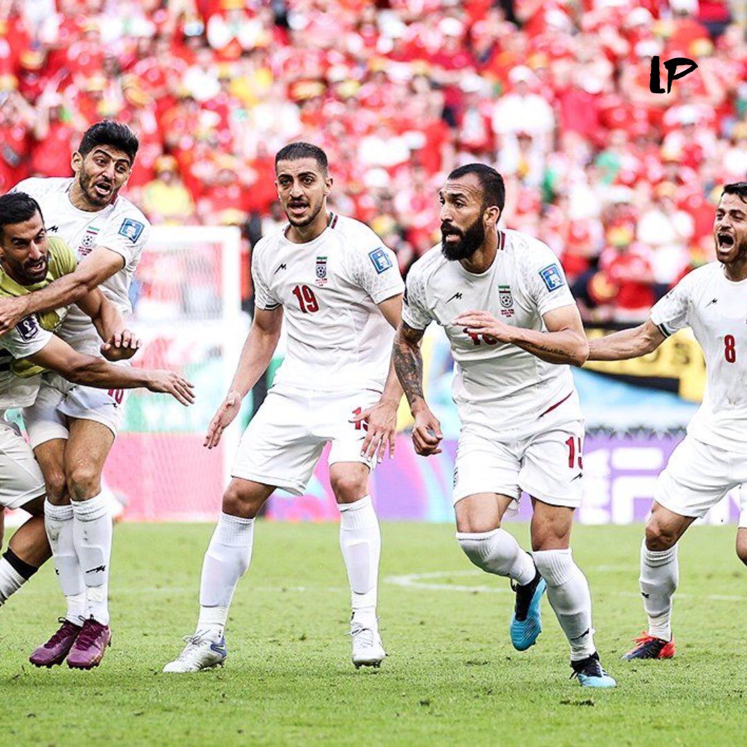 Laprorroga_'s tweet photo. GALES 0-2 IRÁN | #FIFAWorldCup 

⏰ Dos goles de los persas 'in extremis' complica ma clasificación a Gales https://t.co/LkLQhlEtXj