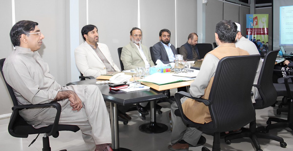 PEFPUNJAB's tweet photo. منیجنگ ڈائریکٹر پنجاب ایجوکیشن فاؤنڈیشن منظر جاوید علی کی زیر صدارت پیف ہیڈ آفس میں 49ویں پروگریس ریویو میٹنگ کا انعقاد ہوا۔یہ میٹنگ دو سیشن پر محیط تھی پہلا سیشن 24.11.22جبکہ دوسرا سیشن آج 25.11.22کو منعقد ہوا۔ https://t.co/ShqKfitkRm