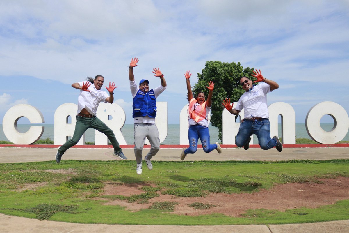 onuvenezuela's tweet photo. El equipo de la ONU a lo largo y ancho de 🇻🇪 hoy #PintaElMundoDeNaranja 🟠🧡🌎 y se une a los #16Días de Activismo para poner fin a la violencia de género y reclamar un mundo más justo y seguro para todas las mujeres, adolescentes y niñas👩👧 https://t.co/YrJ2cVN8Gh