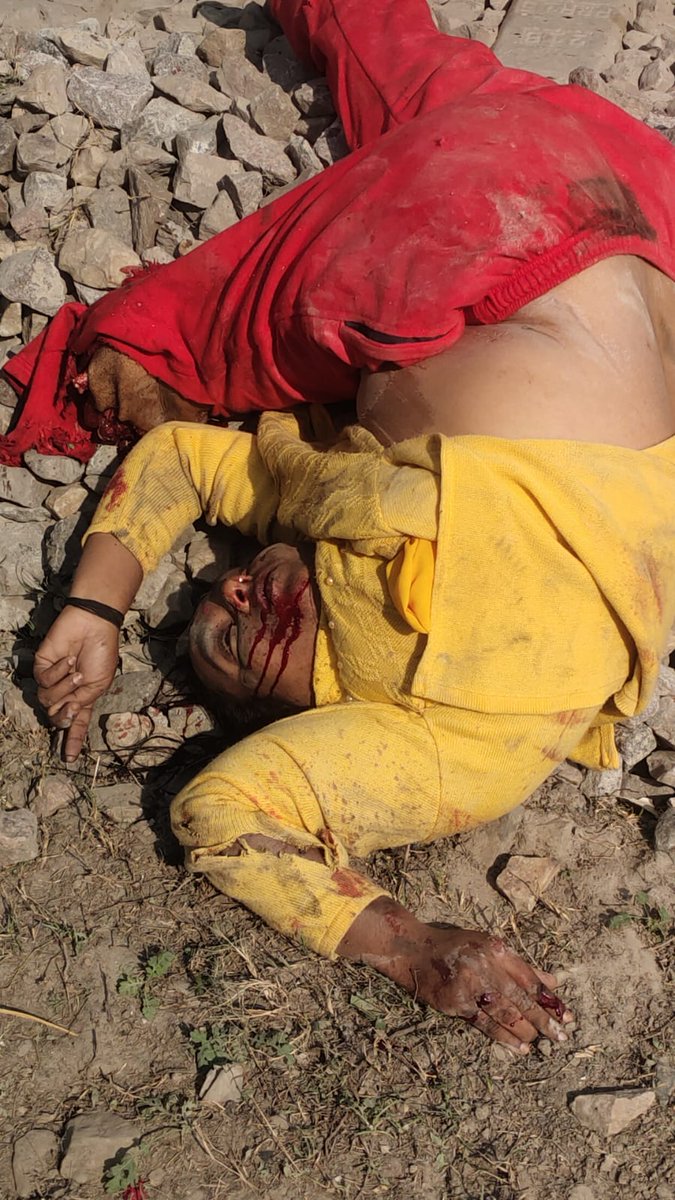 दु:खद
प्राप्त सूचना के अनुसार #श्रीमती_मनोरमा_देवी_शिक्षामित्र प्रा0वि0जासेपुर की ट्रेन से कटकर मौत
24घन्टे में ये 5वीं घटना है
राजा अगर सीढ़ी से गिर जाए तो सीढ़ी तोड़ दी जाती है
<a href="/knp/">knp</a> 
<a href="/SCJudgments/">Latest Supreme Court Judgments</a> <a href="/PMOIndia/">PMO India</a> <a href="/CMOfficeUP/">CM Office, GoUP</a> <a href="/AmitShah/">Amit Shah</a> <a href="/rajnathsingh/">Rajnath Singh</a> <a href="/Aamitabh2/">Amitabh Agnihotri</a> <a href="/ndtvindia/">NDTV India</a> <a href="/rajendradev6/">Rajendra Dev ! राजेन्द्र देव</a>