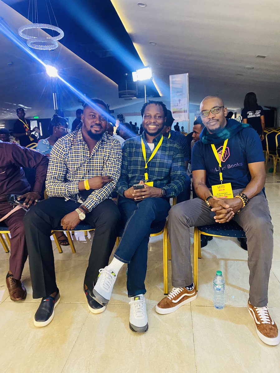 showkayze's tweet photo. I’m so thrilled to meet you the second time boss @iSlimfit Thank you for another opportunity to be at the #LagosDigitalSummit this year, Your support and mentorship helped me immensely. Cc @mylibribooks 🙌🏼 https://t.co/e5fpOuqhFR