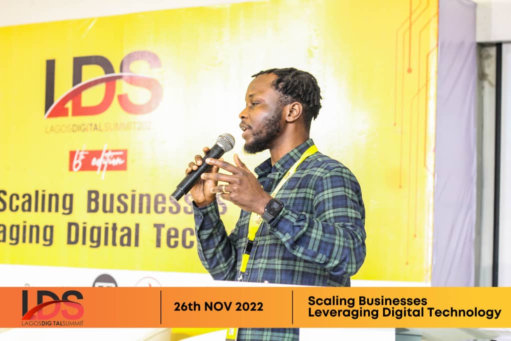 DemolaExpoze's tweet photo. Convener of #LagosDigitalSummit
@iSlimfit giving his opening remarks https://t.co/lTEYQ66N6S
