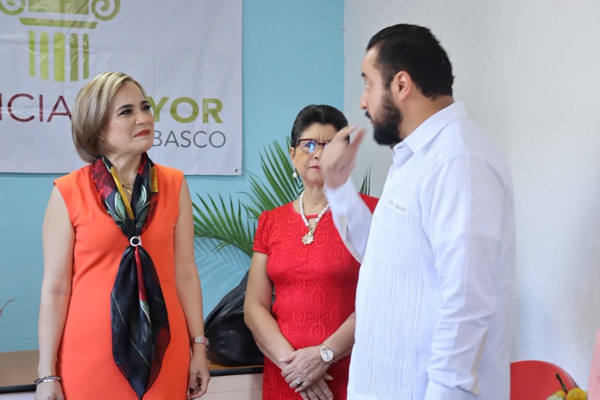 TE_TABASCO's tweet photo. La Magistrada Presidenta @magochaea, también participó en la inauguración de las oficinas de la Asociación Justicia Mayor de Tabasco; así como atestiguó la firma del Convenio de Colaboración entre ésta Asociación y la agrupación Mulpatán Yokot'an Nacajuca. https://t.co/KJgRXzpIMb