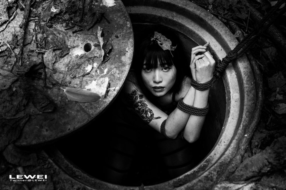 成都工厂4～
出镜：@tothemoona_
#LEWEI #Shibari  #Bondage
#ChinaShibari #废墟捆绑
不止拍捆绑，各类主题创作拍摄欢迎私我约拍～
投稿：
@Fengsiyuan
@tbzt3623
@ZHOUSHUREN_ https://t.co/k9ZZ8R2JNR