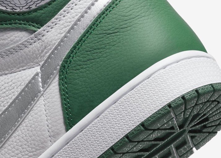 NoxFeet's tweet photo. Jordan 1 High OG Gorge Green

Retail Price: £165
Release Date: 26/11 7am BTS

This sleek Jordan 1 High starts with a premium white tumbled leather base. On top are the titular “Gorge Green” overlays which inject a dose of freshness to this remastered version https://t.co/5JqOtQLwbI
