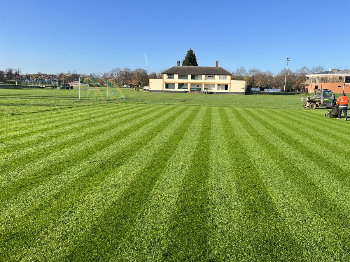 MartynGoodfello's tweet photo. Sun’s actually out so it’s the first cut of the UoN Highfields cricket square. Looking good for next season. https://t.co/EH0lySifVE