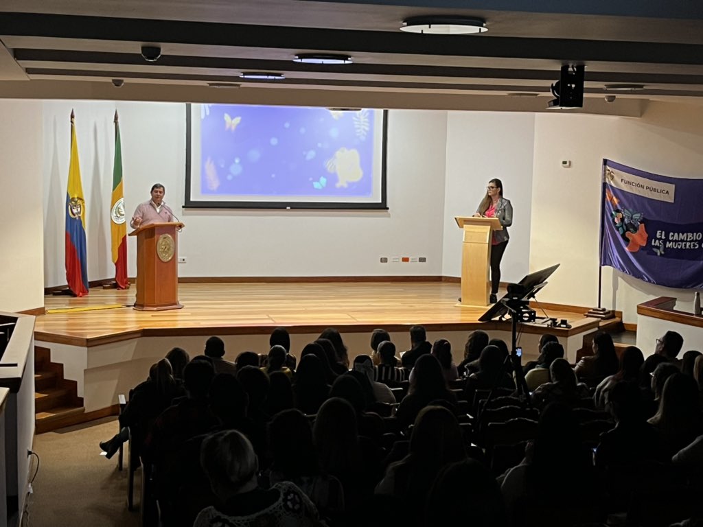 DAFP_COLOMBIA's tweet photo. #25N | Con las palabras del director de Función Pública se da apertura al primer Congreso Internacional Reflexiones y Transformaciones para la Erradicación de las Violencias contra las Mujeres en la Administración Pública.

🌐#EnVivo🌐 

🎥🔴https://t.co/Ip96DPlNNy https://t.co/z7JLpILcqQ