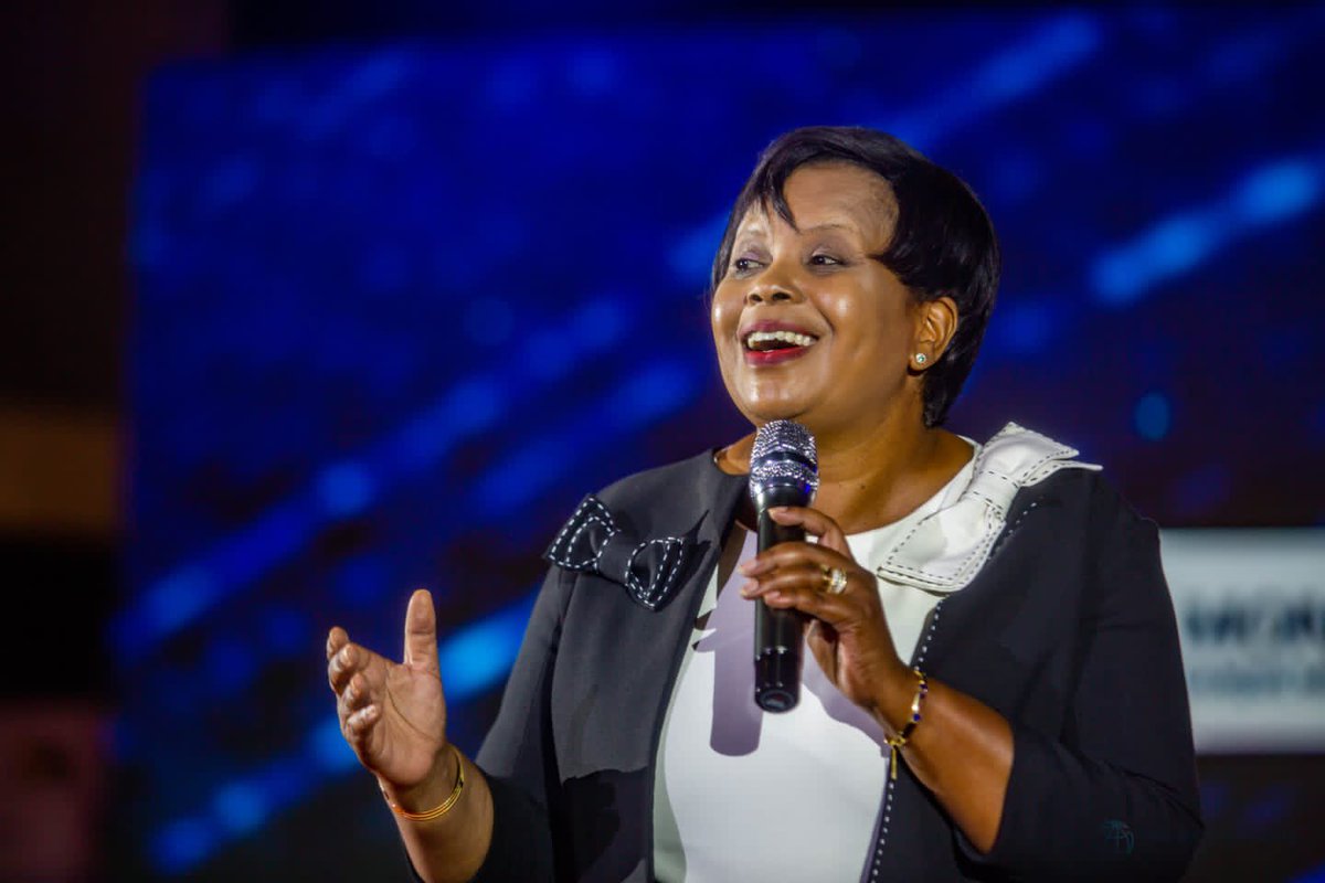 MUwanyiligira's tweet photo. Heureuse et très honorée d'avoir lancé avec la Première Dame ce jour la coalition pour 100 jours d'actions en faveur de l'émancipation des filles et des femmes Malagasy.
#UneFilleQuiApprendUneFemmeQuiGagne https://t.co/XDG6VIO18c