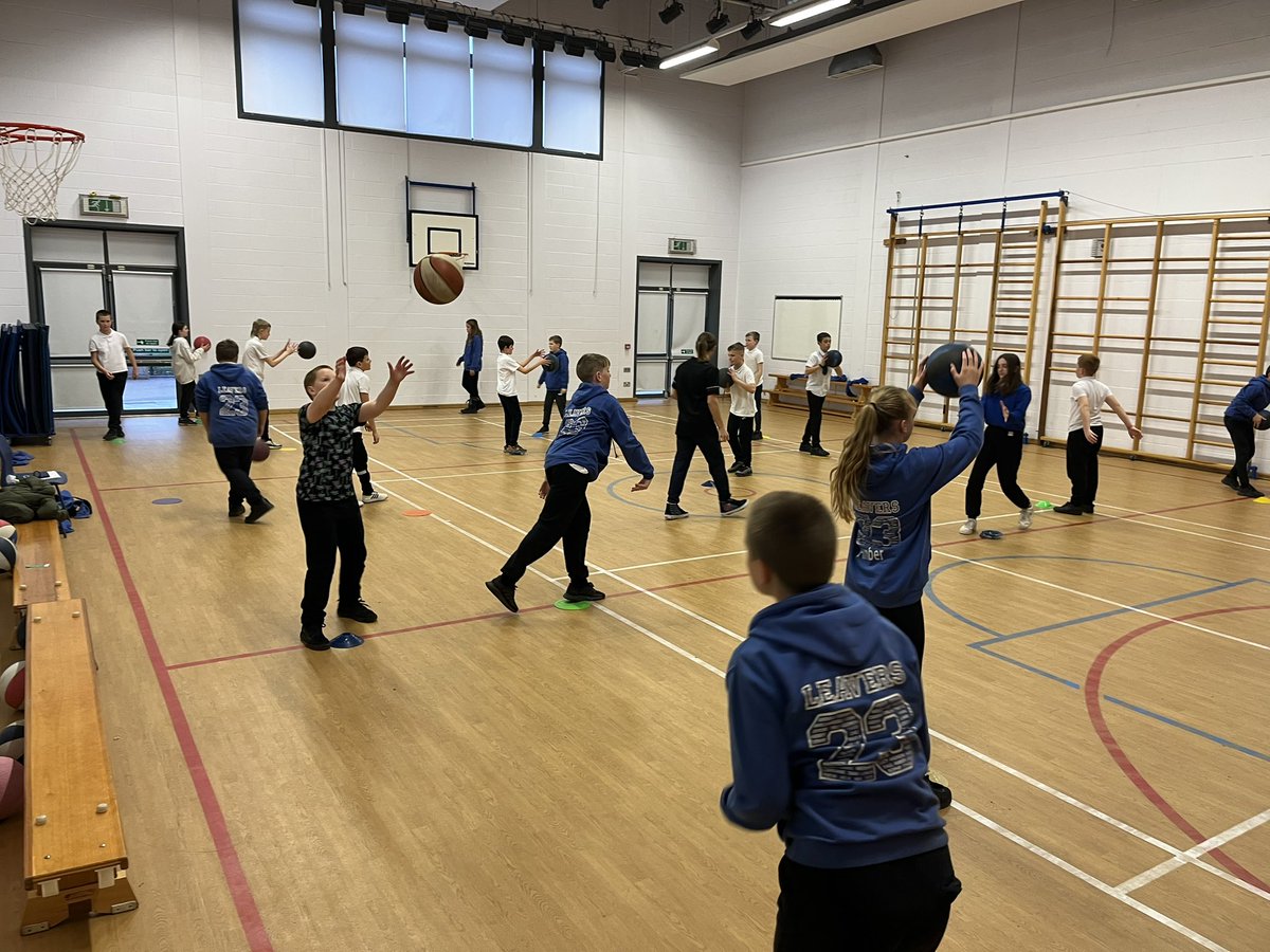 ActiveSchAngus's tweet image. 🏀 Another fab basketball session @Whitehillsps lead by Max from @DAsportsfitness Great competitive spirit shown by all ⭐️ 🏀#LayUps #ChangingLivesThroughSport #TrySomethingNew #Back2Basketball #ActiveForfar