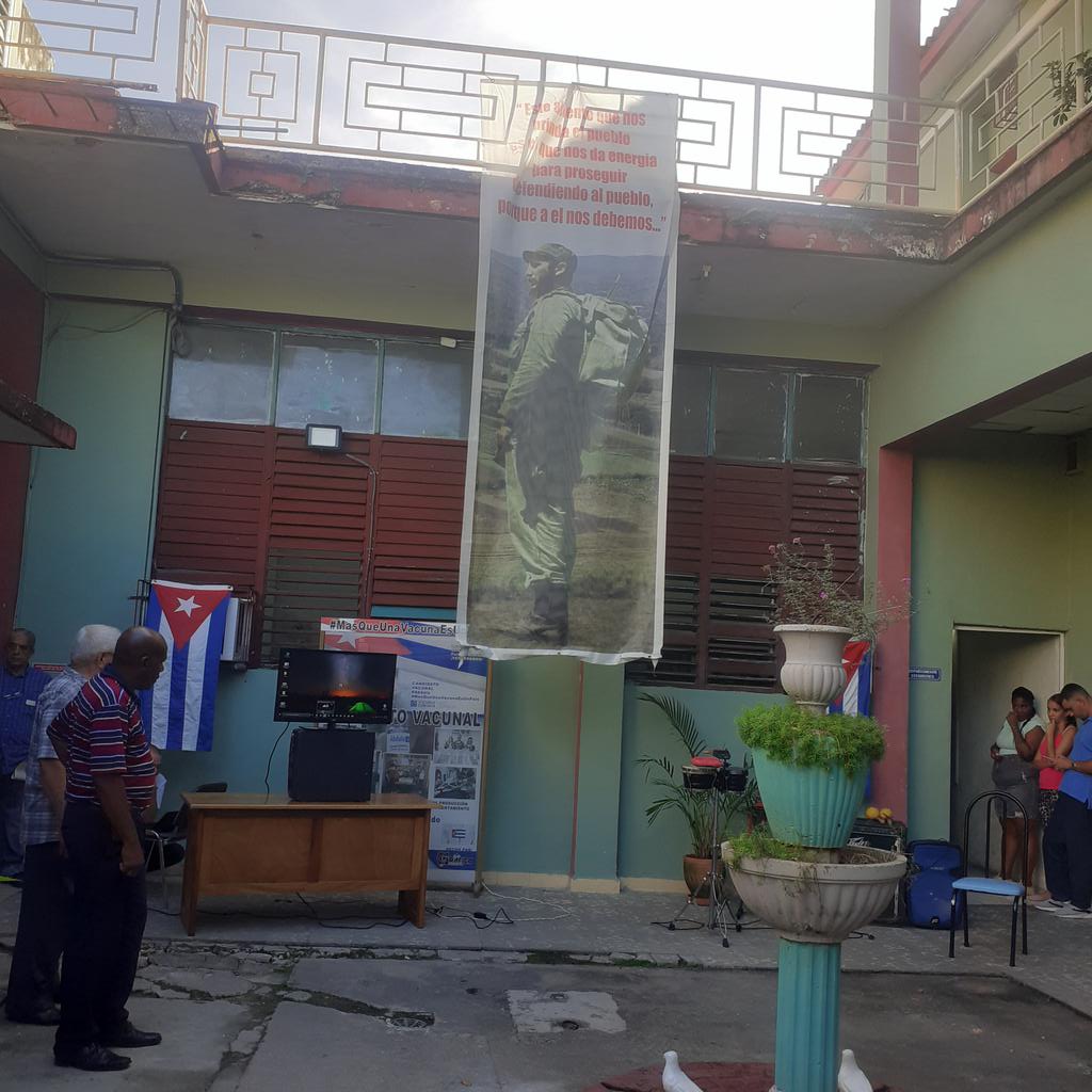 yusbier2's tweet photo. Se realiza matutino especial por la desaparición física de nuestro comandante Fidel,sus ideas siempre estarán presentes 
#MatancerosenVIctoria https://t.co/5Z2EztnNvu