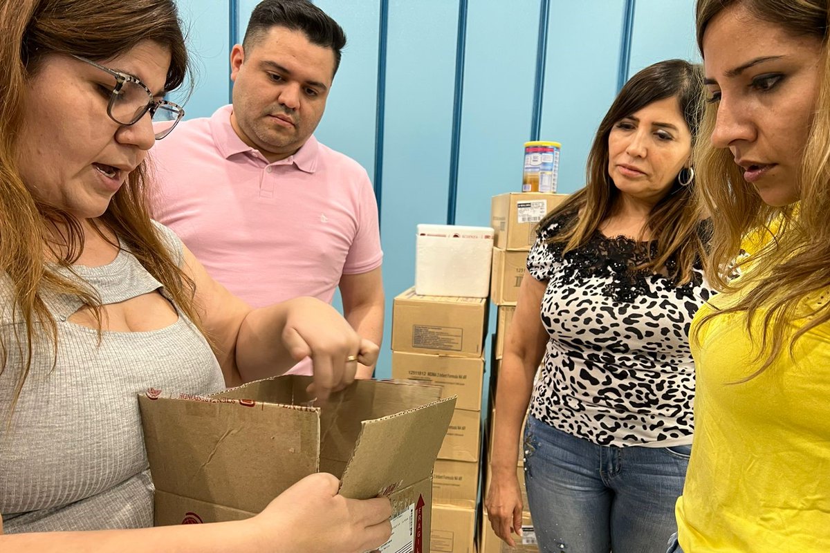 chequeadaslr's tweet photo. #Visita👥
👉La legisladora @Lourdez_ortiz visitó las instalaciones de #Farmapos para interiorizarse de los procesos de compra y mantenimiento de la medicación destinada a Planes Especiales. Desde la entidad agradecieron el interés de la diputada por el trabajo realizado! https://t.co/DW5dS4sHb2