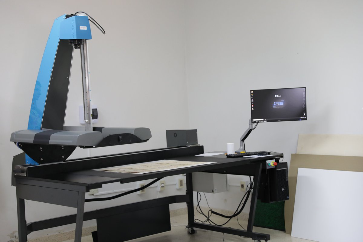 En la Unidad de Gestión Documental de la Cancillería Nacional, se hizo entrega y puesta en funcionamiento del escáner planetario para la digitalización de mapas, cartografías, planos y otros documentos del acervo histórico del <a href="/mreparaguay/">Ministerio de Relaciones Exteriores</a> y la <a href="/cndl_mre/">Comisión Nacional Demarcadora de Límites (CNDL)</a>
ℹ️bit.ly/3EYgEuG