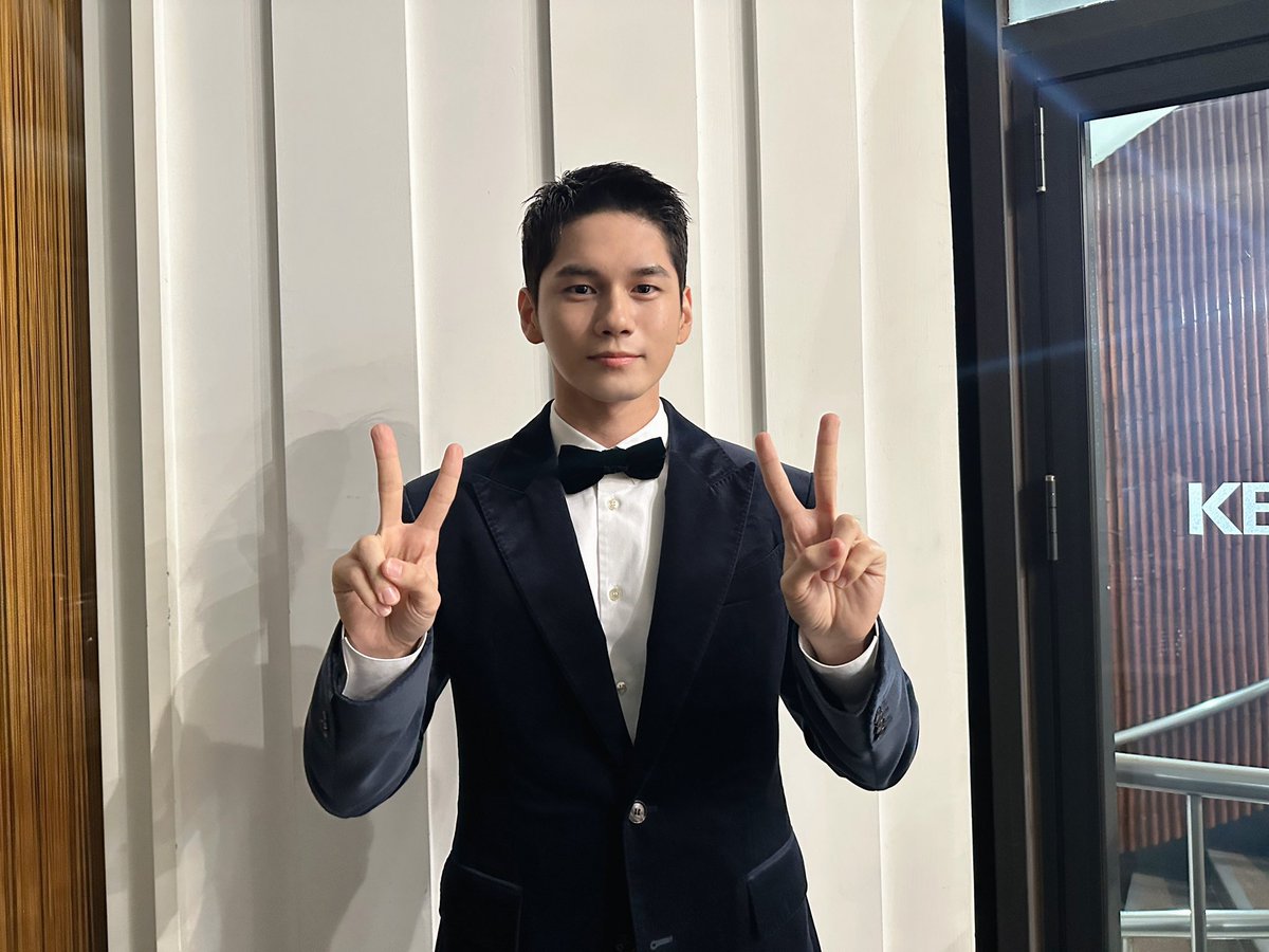 ✨221125 제43회 청룡영화상 #옹성우✨

수트+옹성우의 조합을 볼 수 있었던 시간🤭
옹성우의 등장에 다들 심쿵하셨나요?
앞으로도 더 멋지게 나타날 옹성우에게 많은 사랑 부탁드립니다💗

#ONGSEONGWU